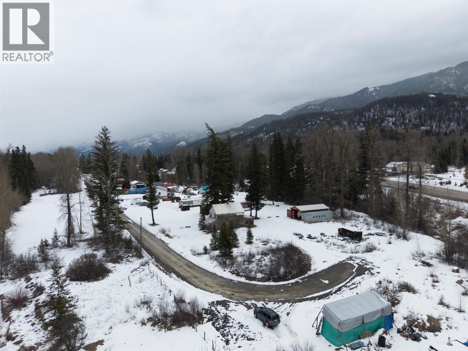 












9898 VICTORIA Street

,
Hosmer,







British Columbia
V0B1M5

