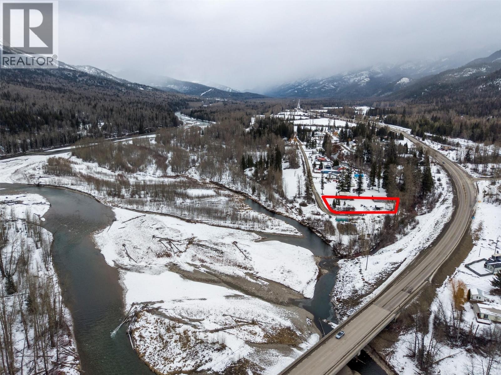 












9898 VICTORIA Street

,
Hosmer,







British Columbia
V0B1M5

