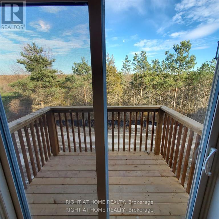 












46 SENAY CIRCLE

,
Clarington (Courtice),




Ontario
L1E0H8

