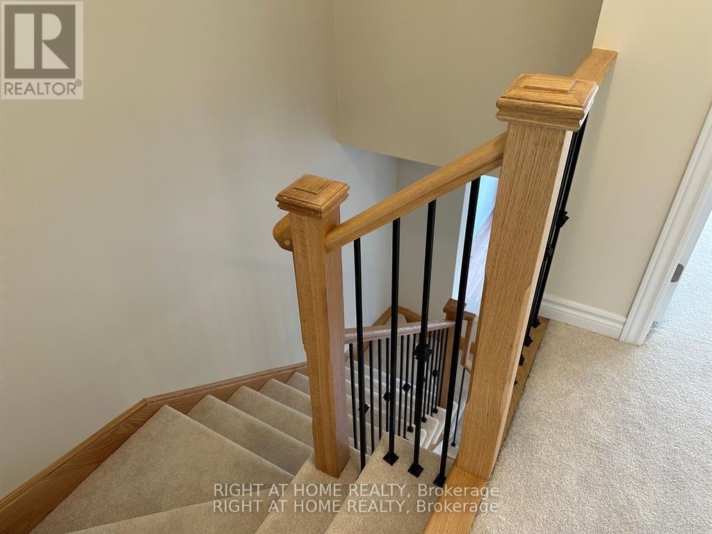 












46 SENAY CIRCLE

,
Clarington (Courtice),




Ontario
L1E0H8

