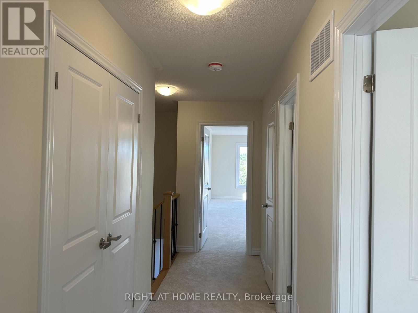 












46 SENAY CIRCLE

,
Clarington (Courtice),




Ontario
L1E0H8

