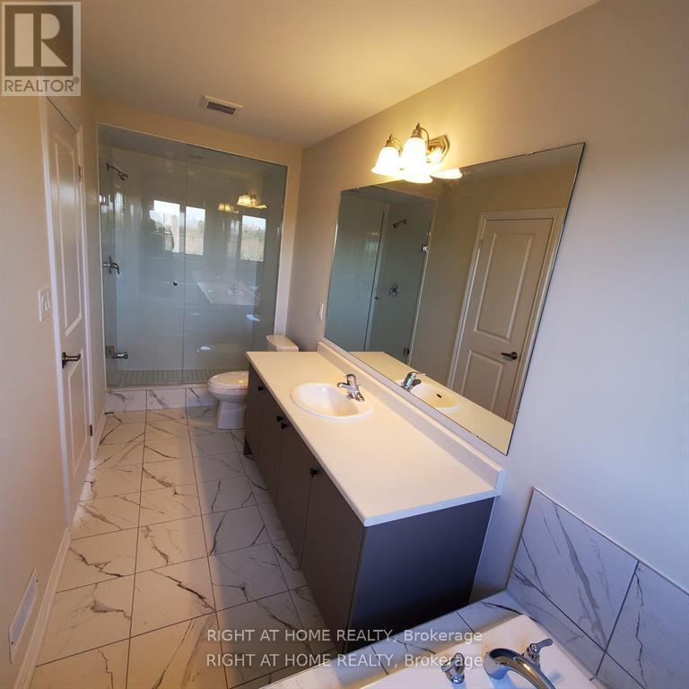 












46 SENAY CIRCLE

,
Clarington (Courtice),




Ontario
L1E0H8

