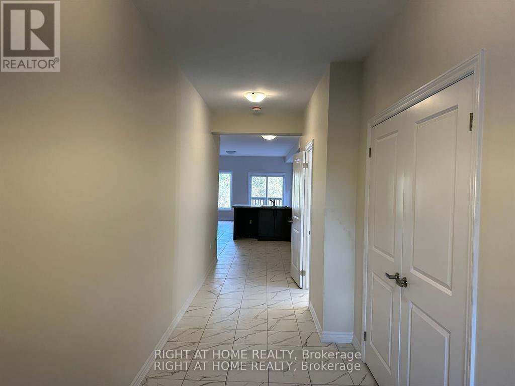 












46 SENAY CIRCLE

,
Clarington (Courtice),




Ontario
L1E0H8

