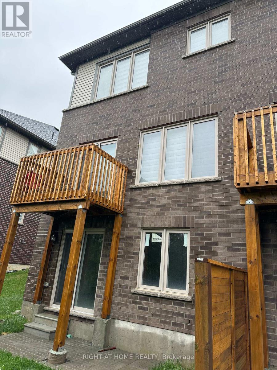 












46 SENAY CIRCLE

,
Clarington (Courtice),




Ontario
L1E0H8

