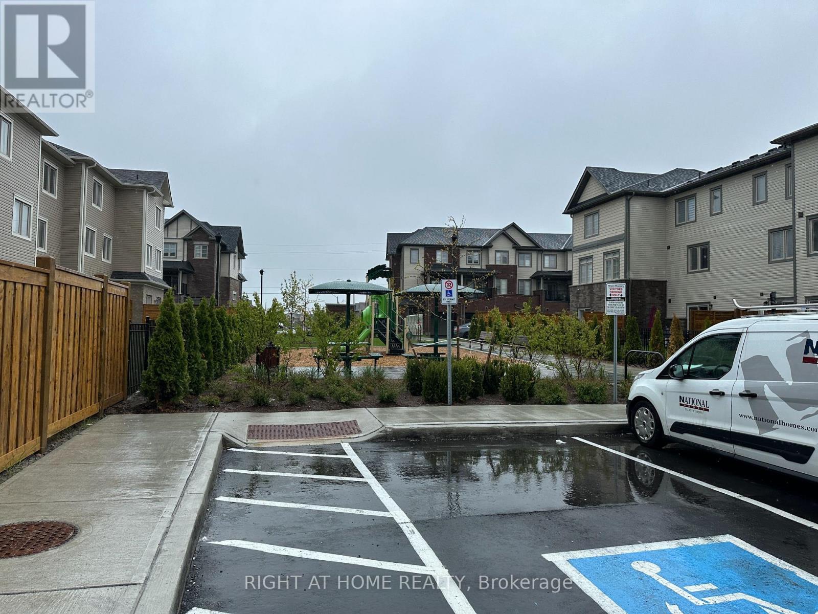 












46 SENAY CIRCLE

,
Clarington (Courtice),




Ontario
L1E0H8

