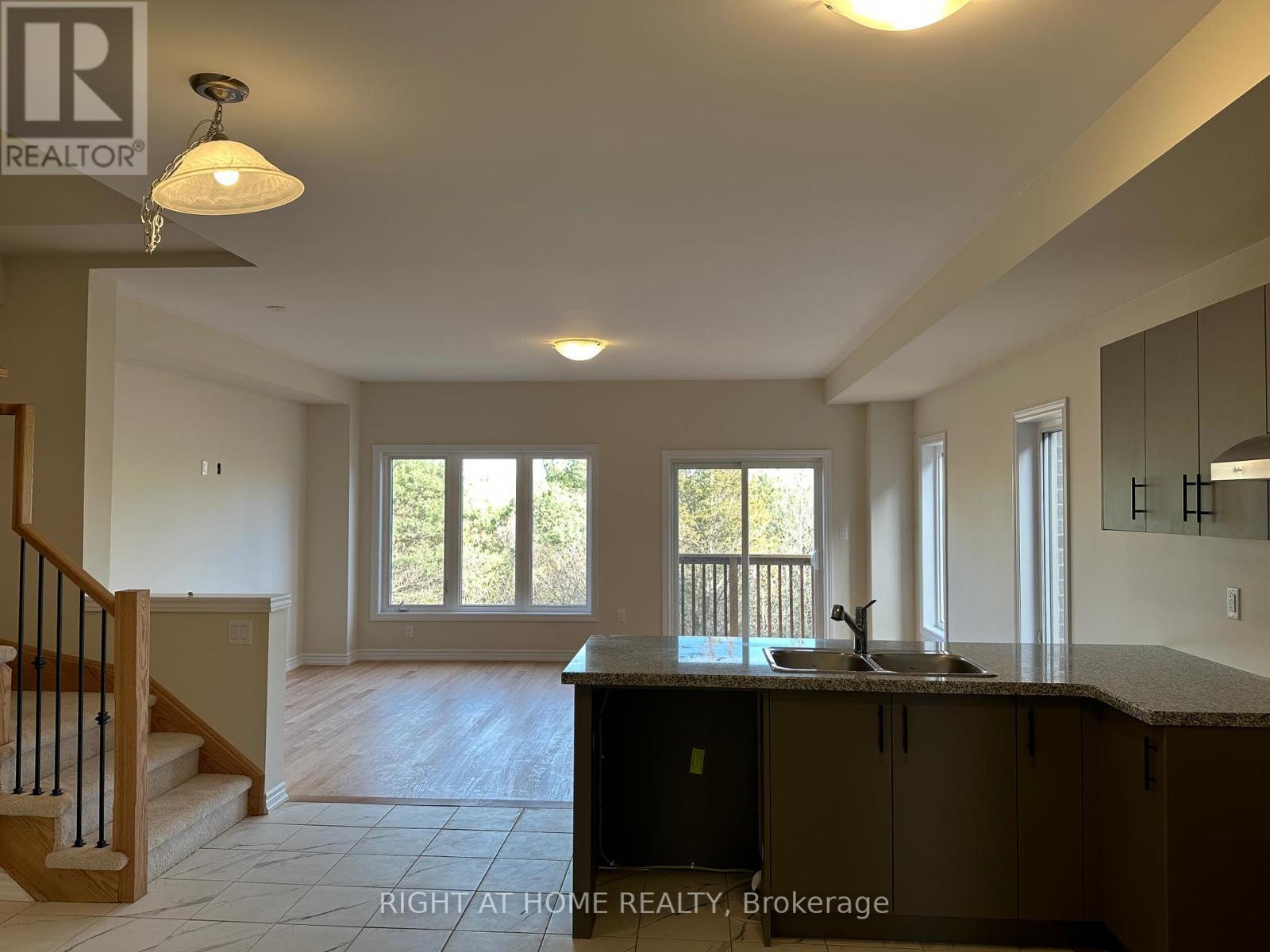 












46 SENAY CIRCLE

,
Clarington (Courtice),




Ontario
L1E0H8

