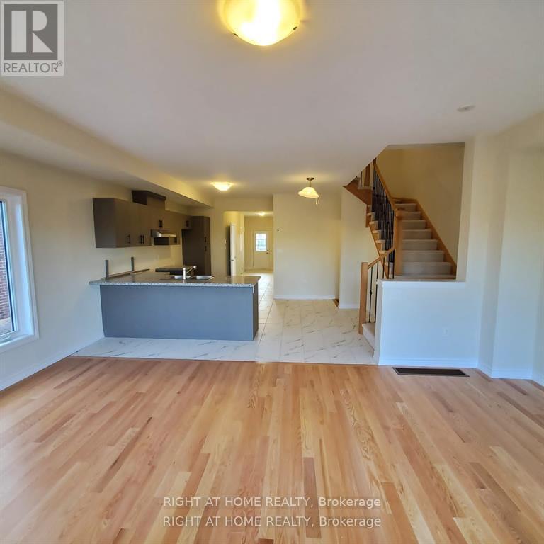 












46 SENAY CIRCLE

,
Clarington (Courtice),




Ontario
L1E0H8

