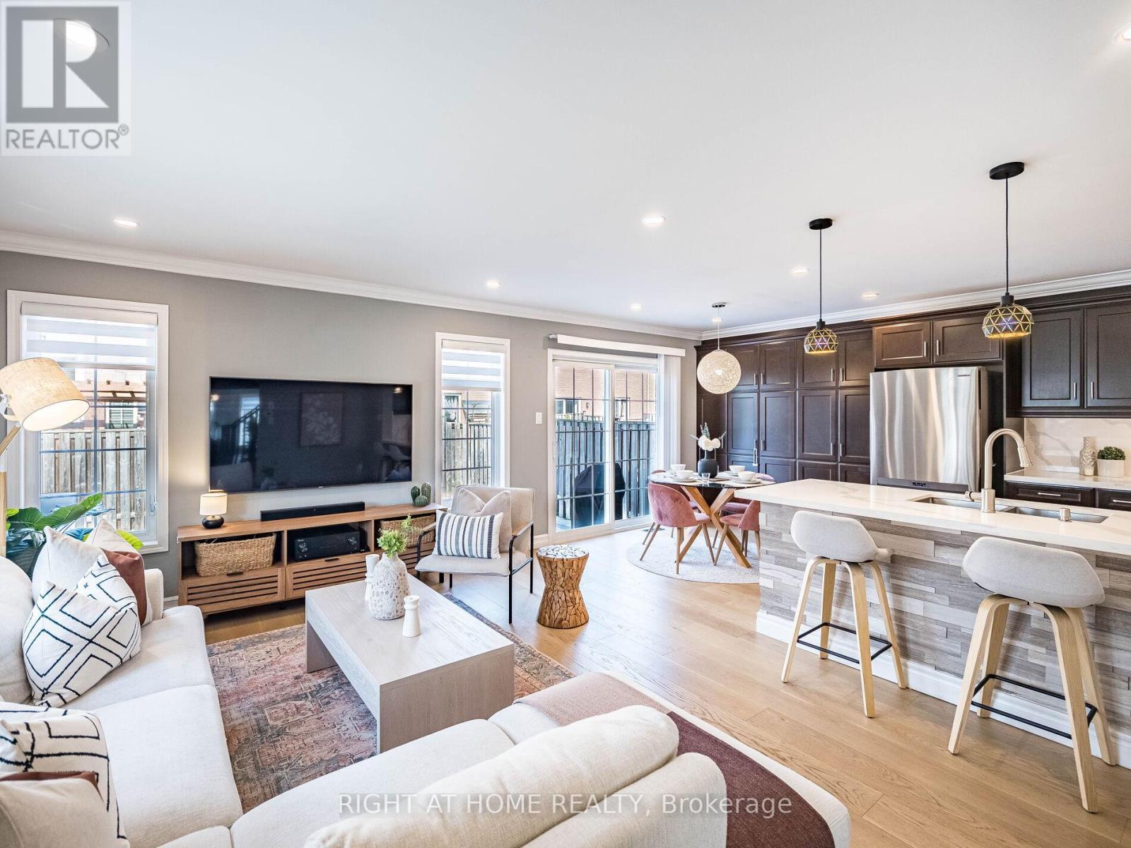 












645 GERVAIS TERRACE

,
Milton (CO Coates),




Ontario
L9T7R7

