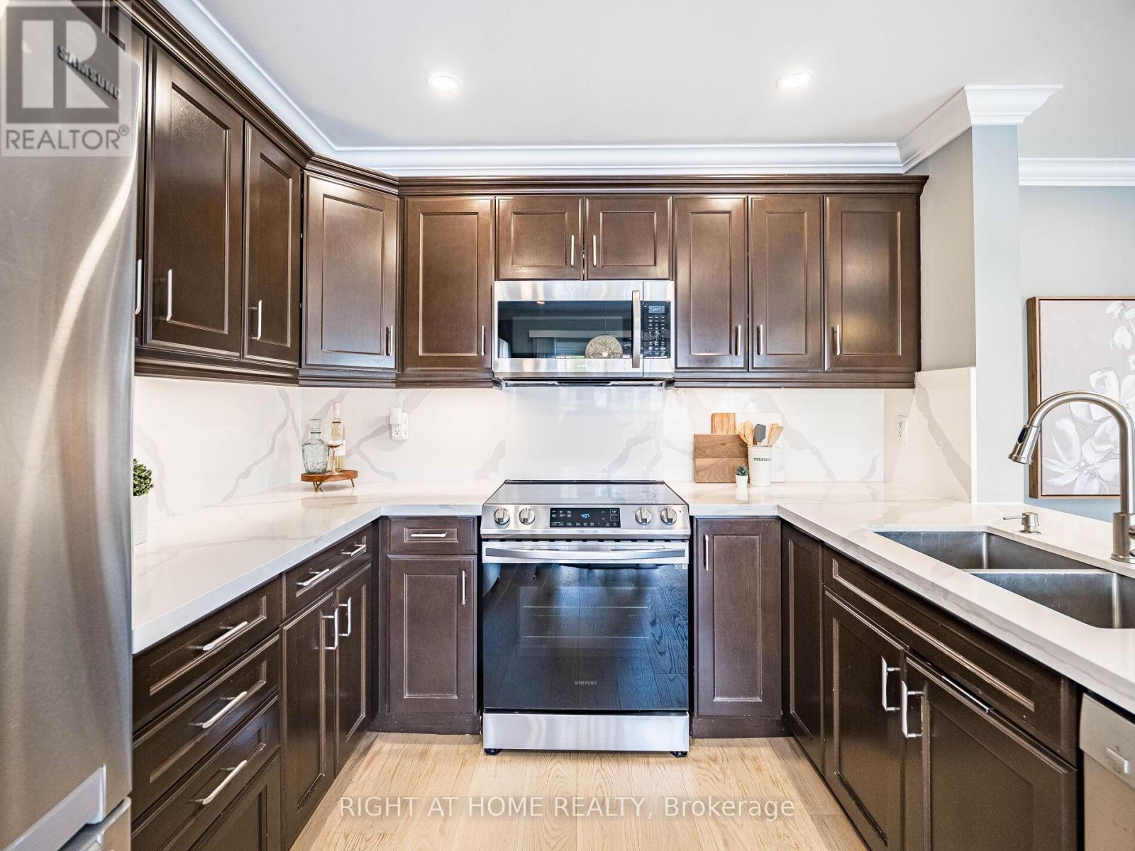 












645 GERVAIS TERRACE

,
Milton (CO Coates),




Ontario
L9T7R7

