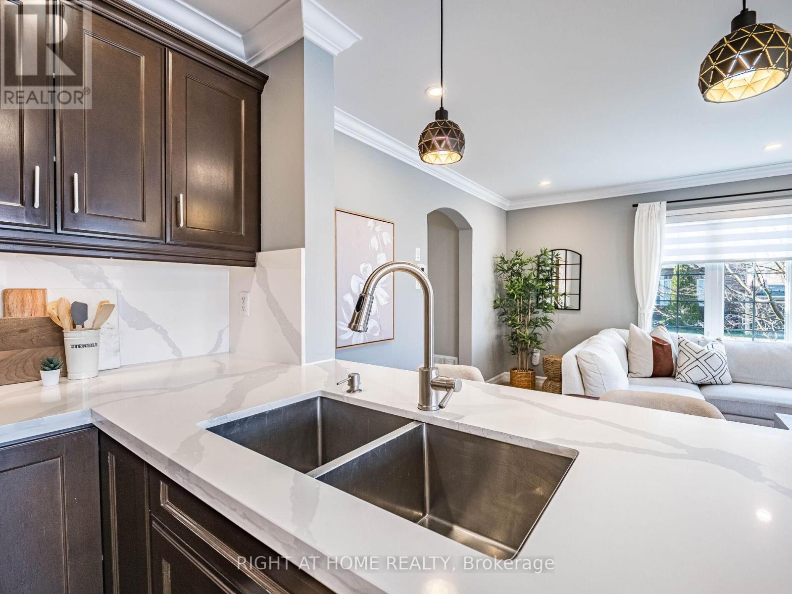 












645 GERVAIS TERRACE

,
Milton (CO Coates),




Ontario
L9T7R7

