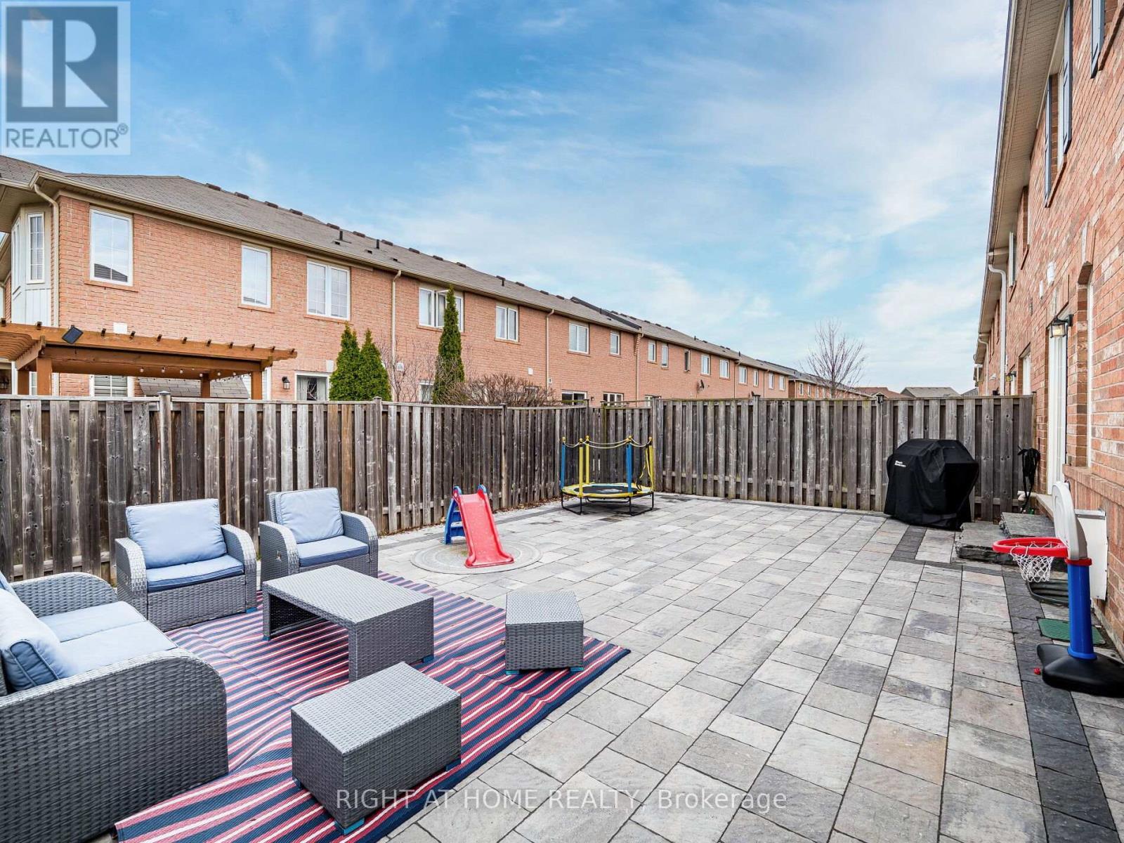 












645 GERVAIS TERRACE

,
Milton (CO Coates),




Ontario
L9T7R7

