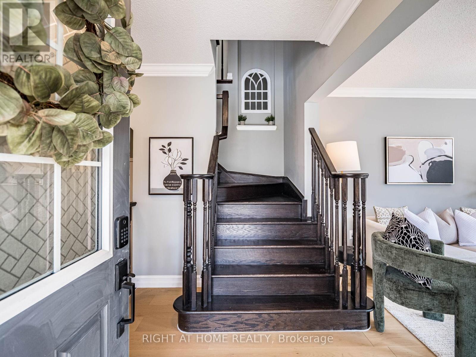 












645 GERVAIS TERRACE

,
Milton (CO Coates),




Ontario
L9T7R7

