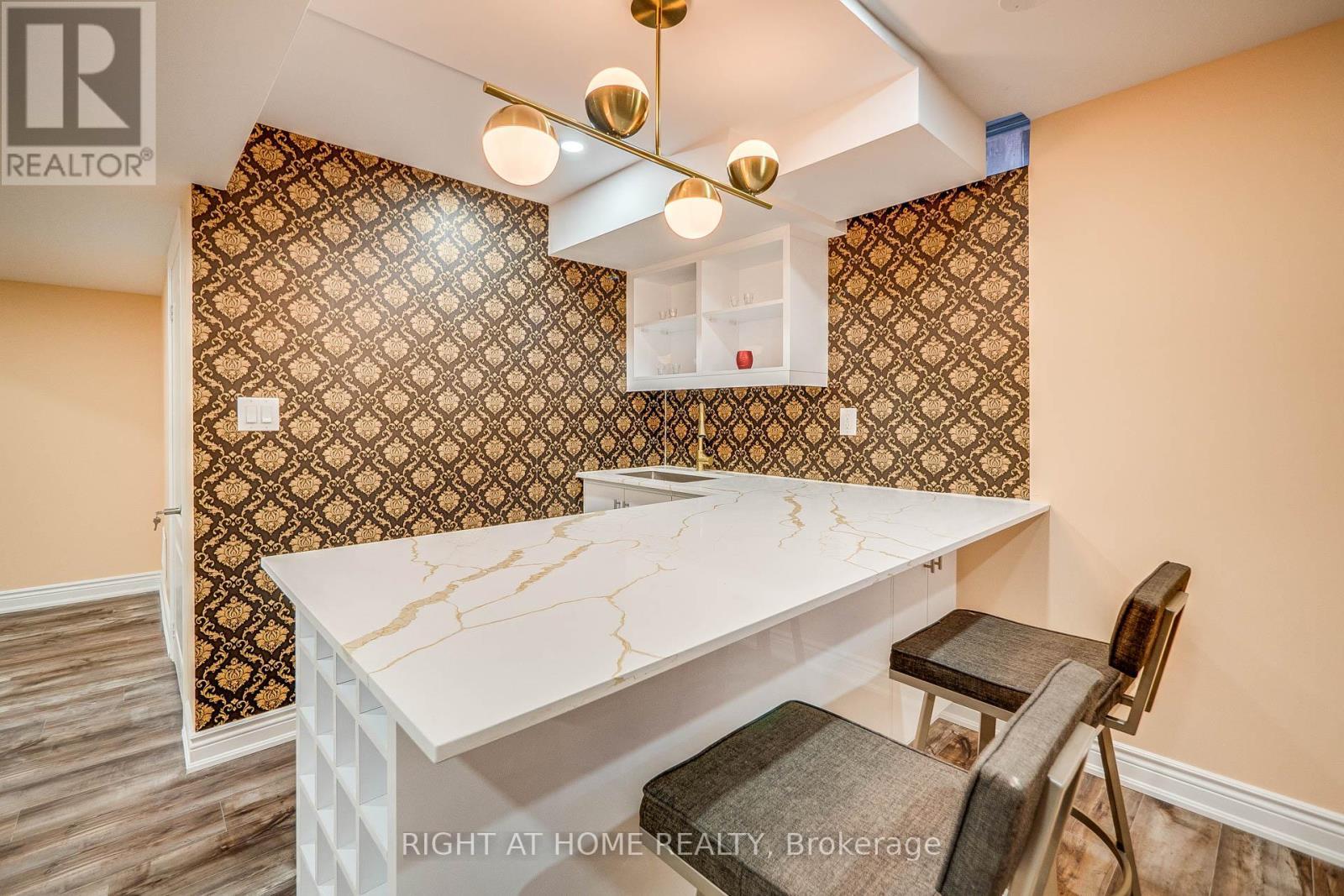












3251 GREENBELT CRESCENT

,
Mississauga (Lisgar),




Ontario
L5N5X8

