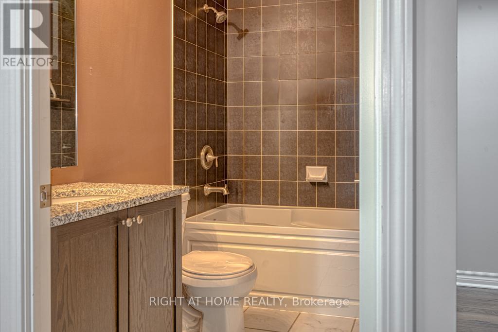 












2310 - 349 RATHBURN ROAD W

,
Mississauga (City Centre),




Ontario
L5B0G9

