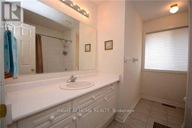 












2546 DASHWOOD DRIVE

,
Oakville (WT West Oak Trails),




Ontario
L6M4C2

