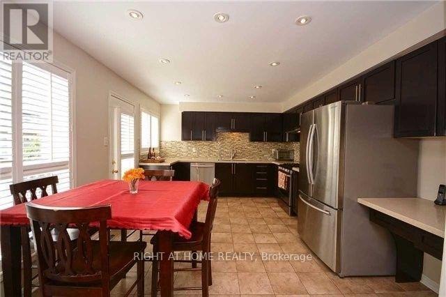 












2546 DASHWOOD DRIVE

,
Oakville (WT West Oak Trails),




Ontario
L6M4C2

