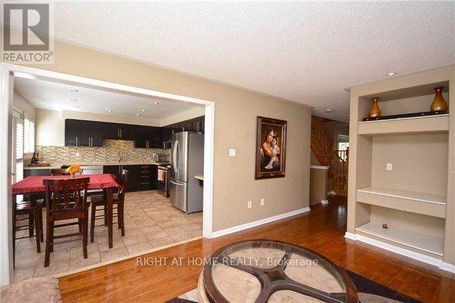 












2546 DASHWOOD DRIVE

,
Oakville (WT West Oak Trails),




Ontario
L6M4C2

