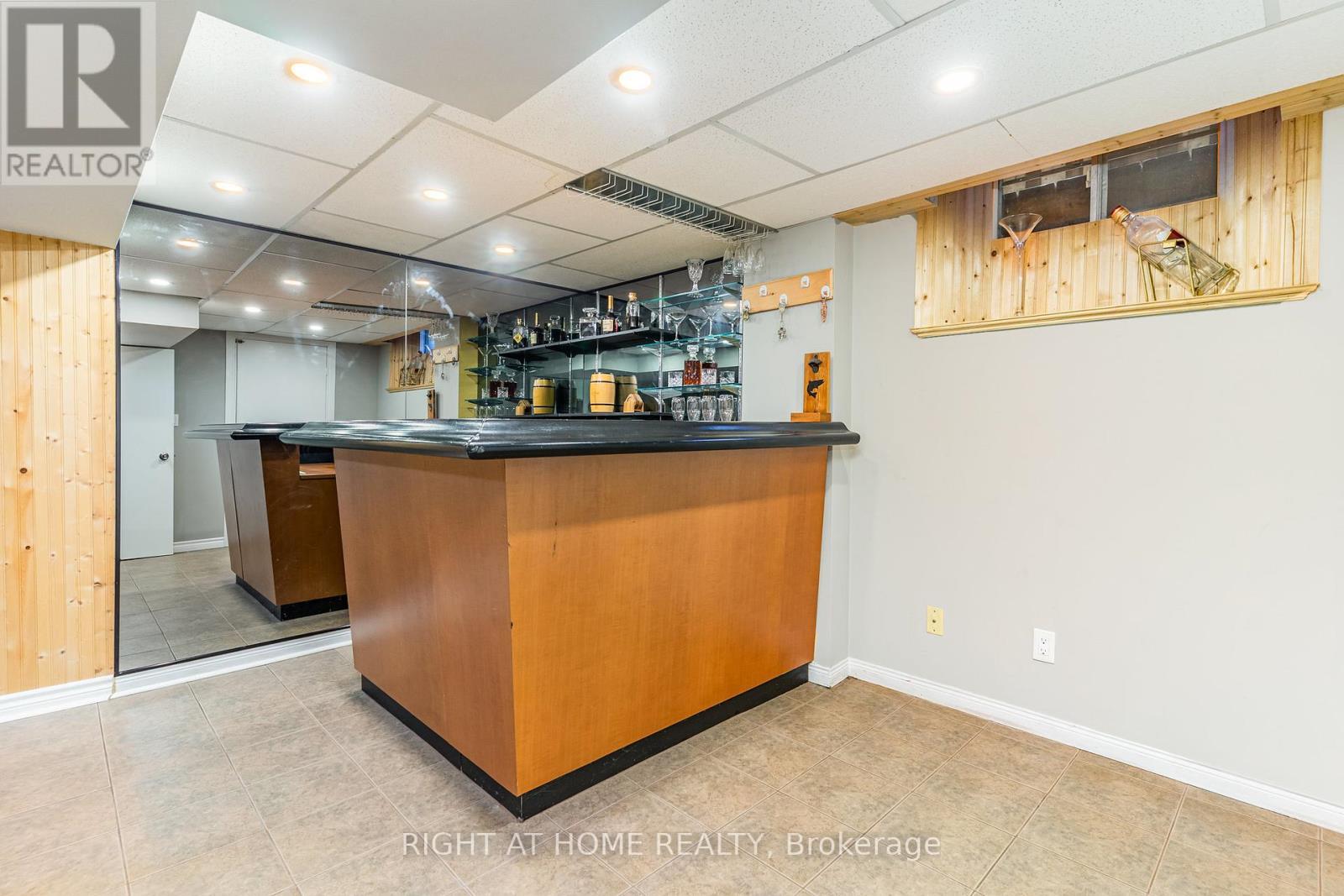 












6829 MARKWOOD PLACE

,
Mississauga (Meadowvale),




Ontario
L5N4K7

