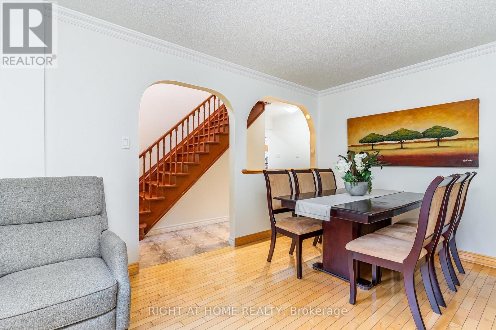 












6829 MARKWOOD PLACE

,
Mississauga (Meadowvale),




Ontario
L5N4K7

