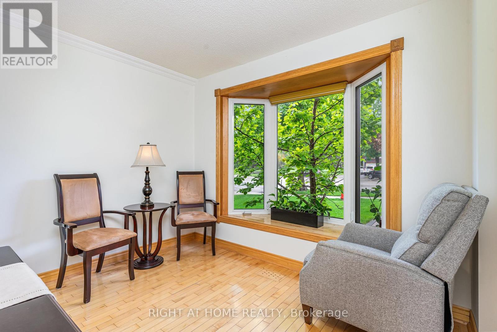 












6829 MARKWOOD PLACE

,
Mississauga (Meadowvale),




Ontario
L5N4K7


