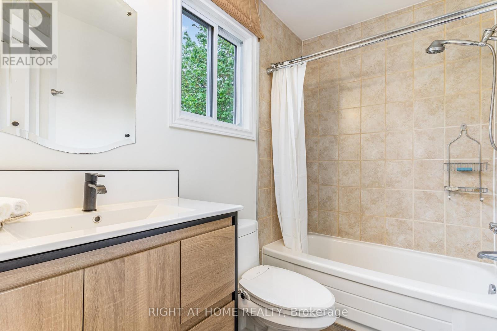 












6829 MARKWOOD PLACE

,
Mississauga (Meadowvale),




Ontario
L5N4K7

