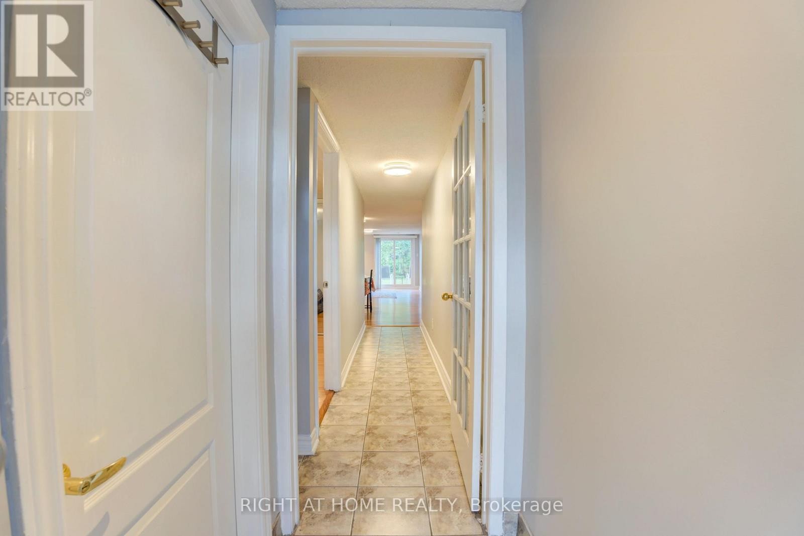 












208 MEADOWS BOULEVARD

,
Mississauga (Rathwood),




Ontario
L4Z1J9

