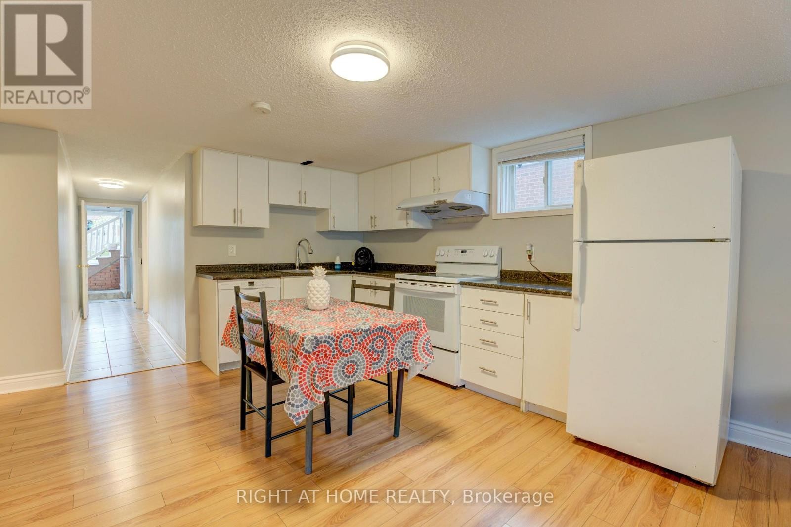 












208 MEADOWS BOULEVARD

,
Mississauga (Rathwood),




Ontario
L4Z1J9

