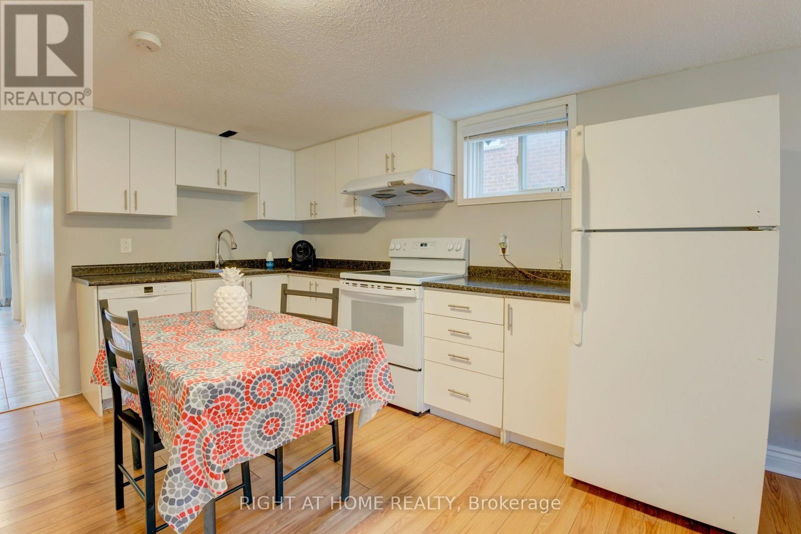 












208 MEADOWS BOULEVARD

,
Mississauga (Rathwood),




Ontario
L4Z1J9

