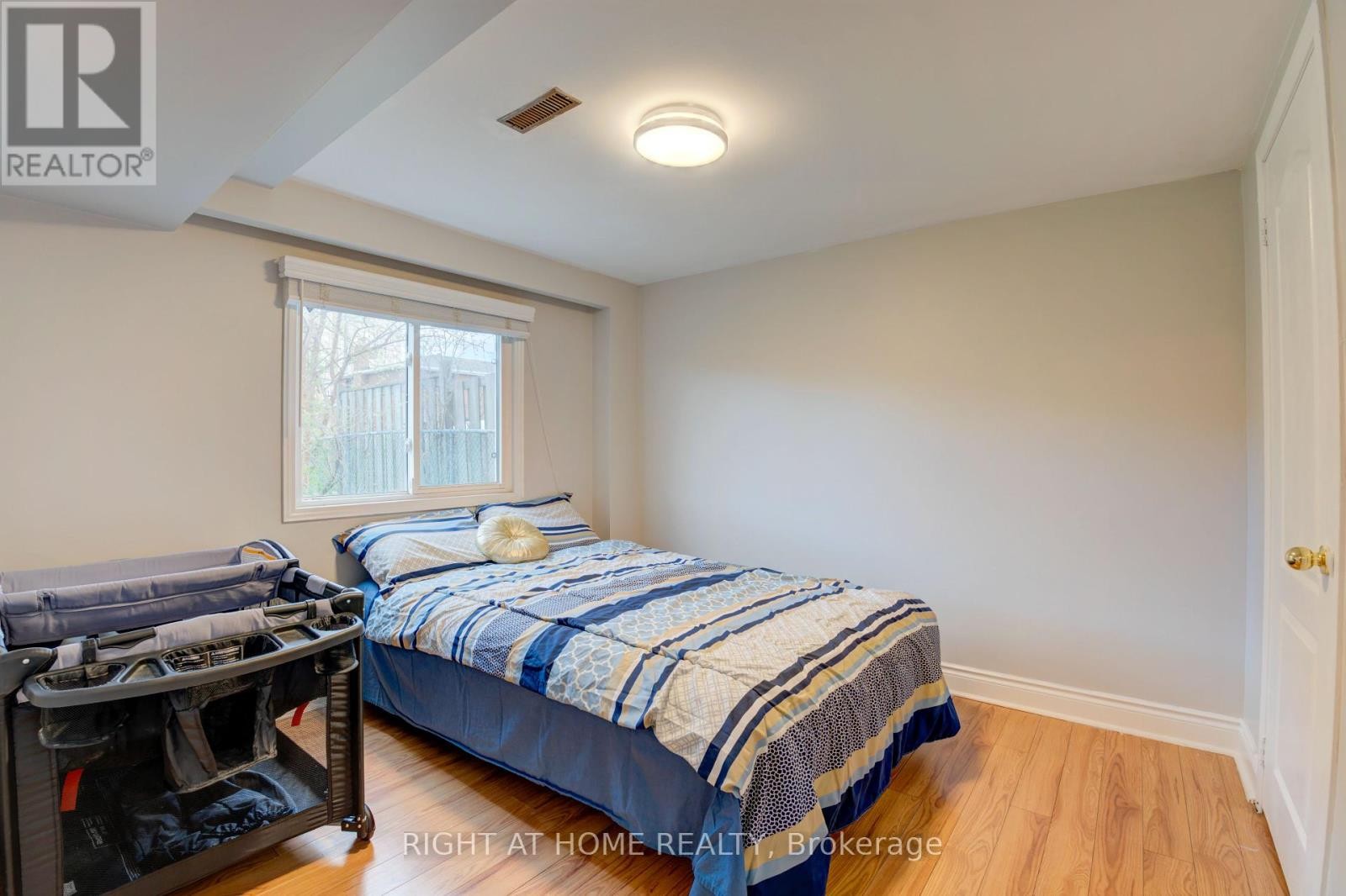 












208 MEADOWS BOULEVARD

,
Mississauga (Rathwood),




Ontario
L4Z1J9

