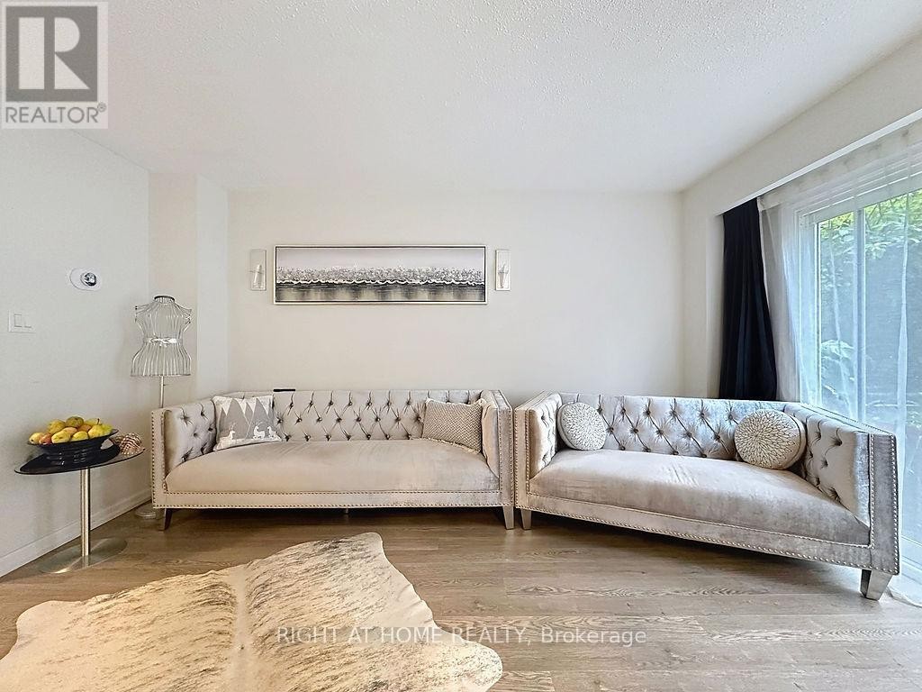












101 - 2120 RATHBURN ROAD E

,
Mississauga (Rathwood),




Ontario
L4W2S8

