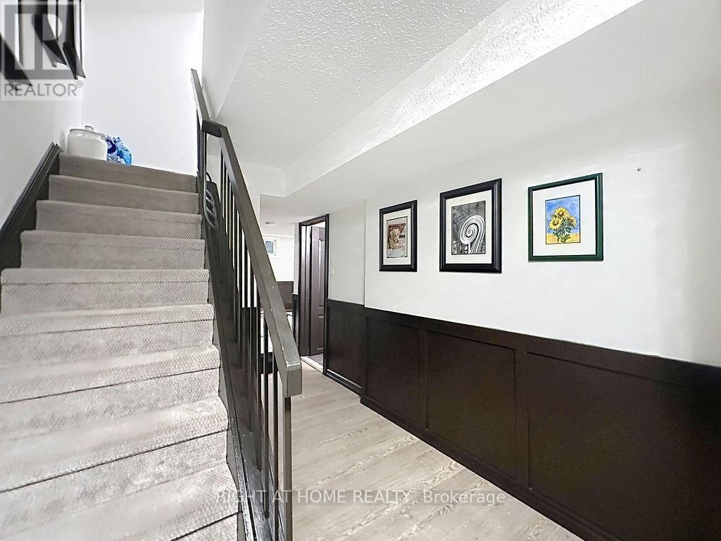 












101 - 2120 RATHBURN ROAD E

,
Mississauga (Rathwood),




Ontario
L4W2S8

