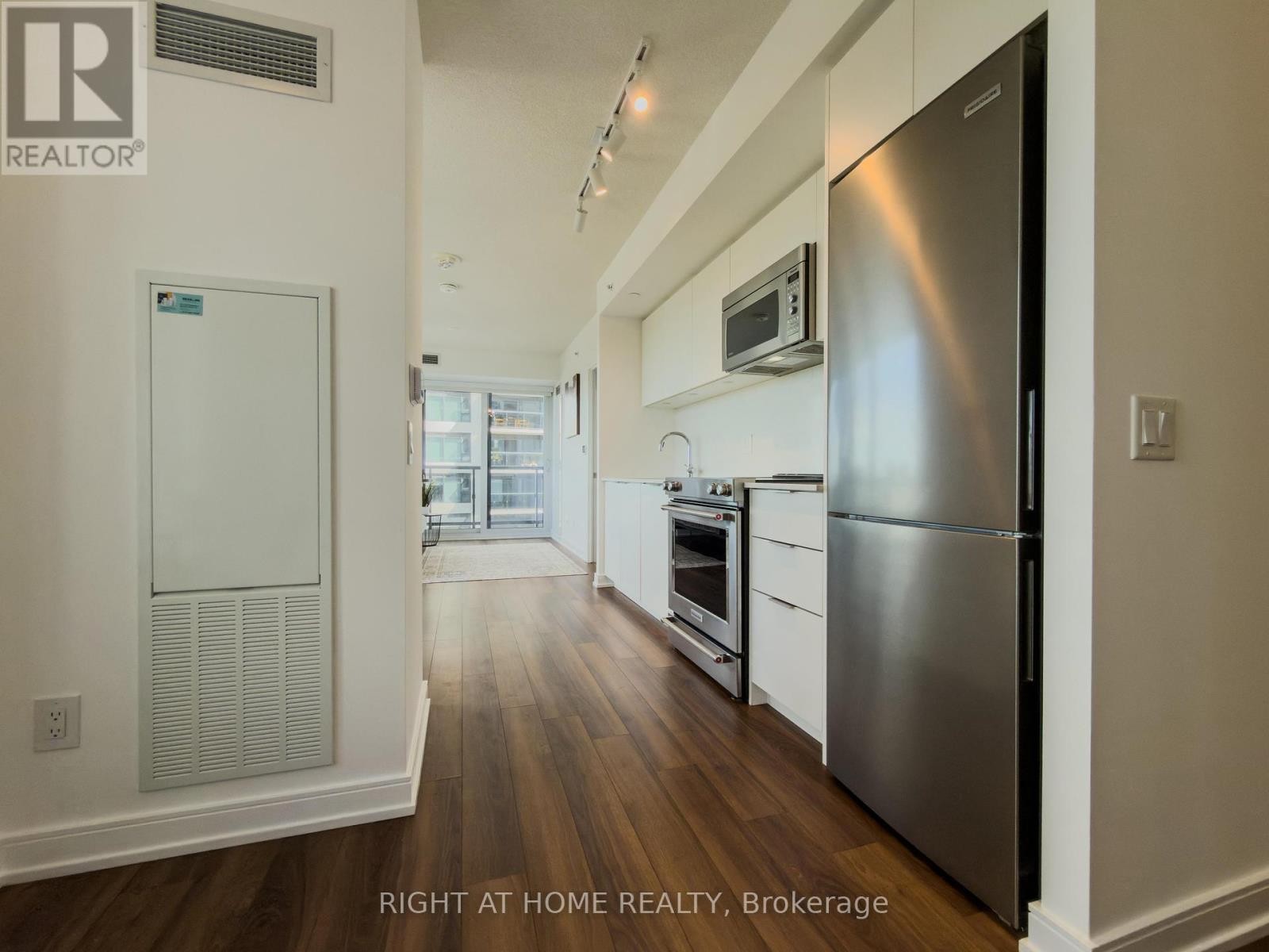 












1404 - 30 SAMUEL WOOD WAY

,
Toronto (Islington-City Centre West),




Ontario
M9B0C9

