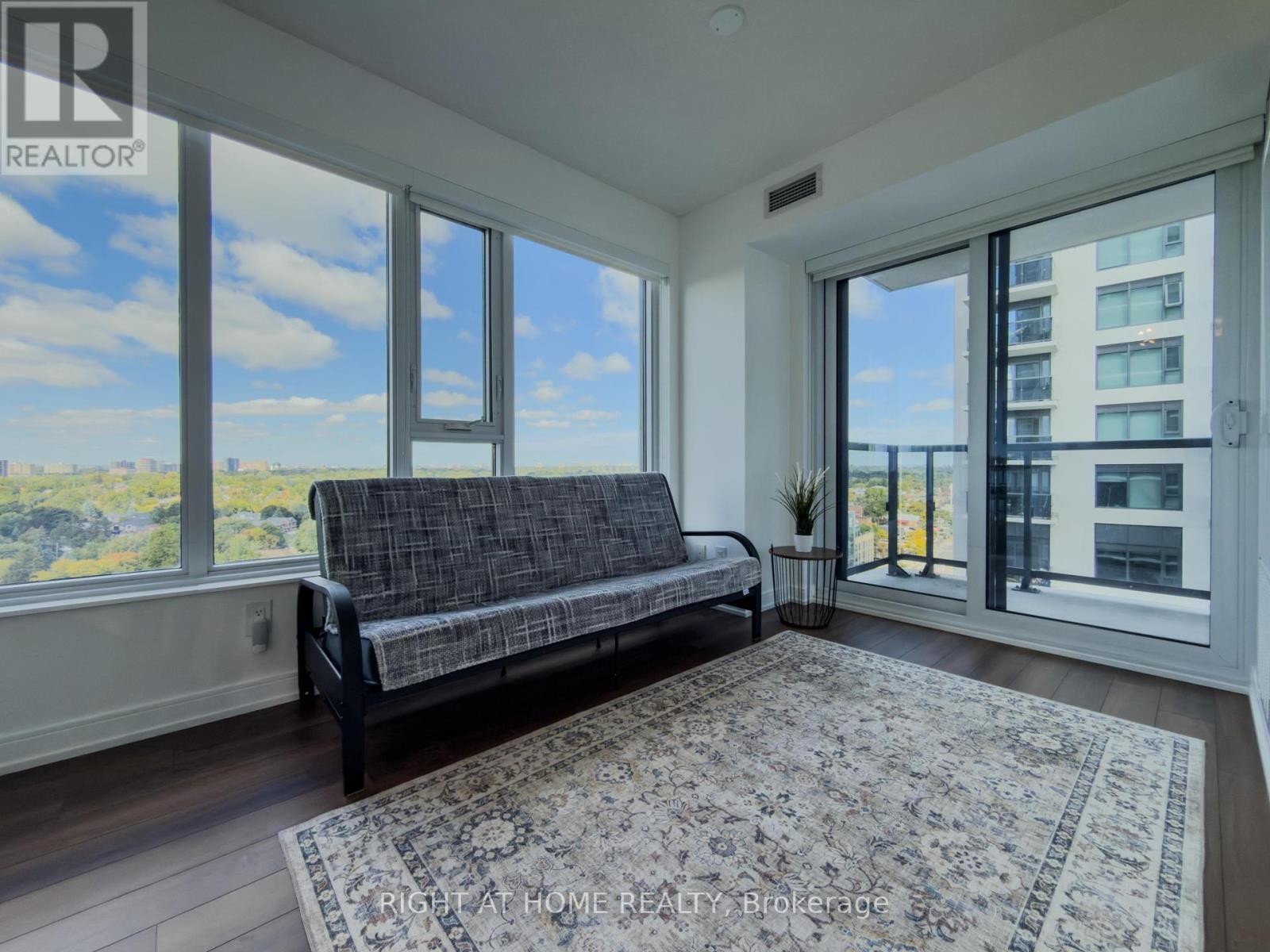 












1404 - 30 SAMUEL WOOD WAY

,
Toronto (Islington-City Centre West),




Ontario
M9B0C9

