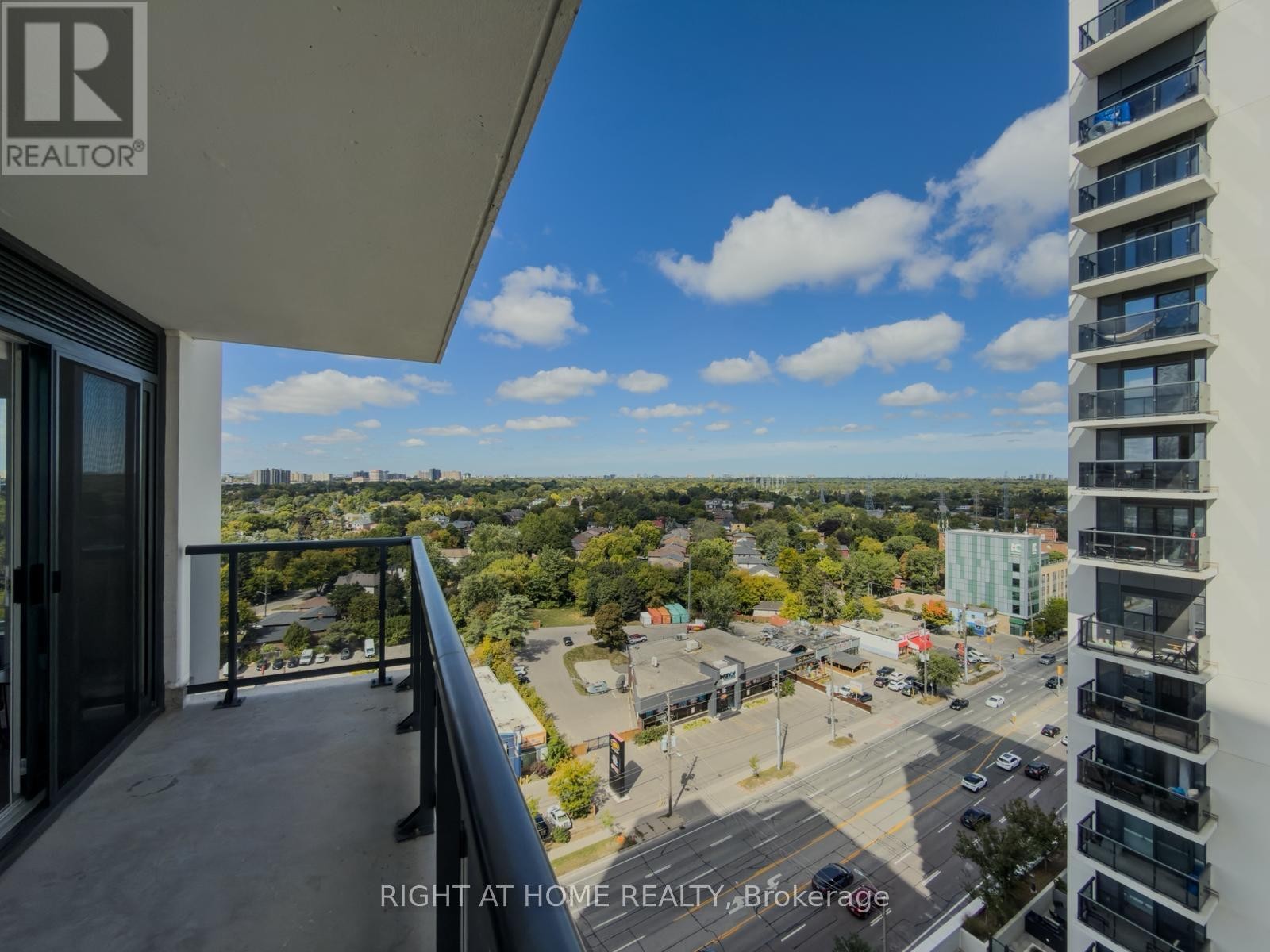 












1404 - 30 SAMUEL WOOD WAY

,
Toronto (Islington-City Centre West),




Ontario
M9B0C9

