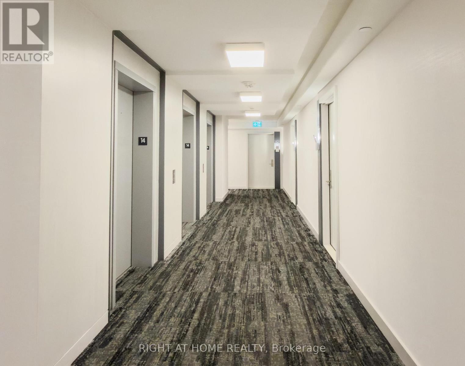 












1404 - 30 SAMUEL WOOD WAY

,
Toronto (Islington-City Centre West),




Ontario
M9B0C9

