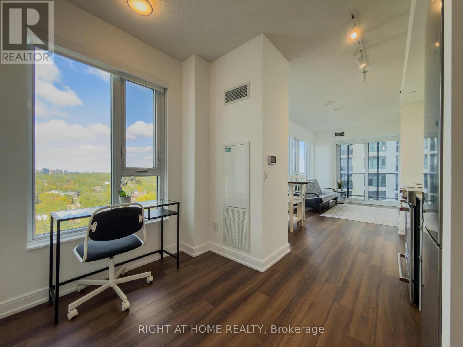 












1404 - 30 SAMUEL WOOD WAY

,
Toronto (Islington-City Centre West),




Ontario
M9B0C9

