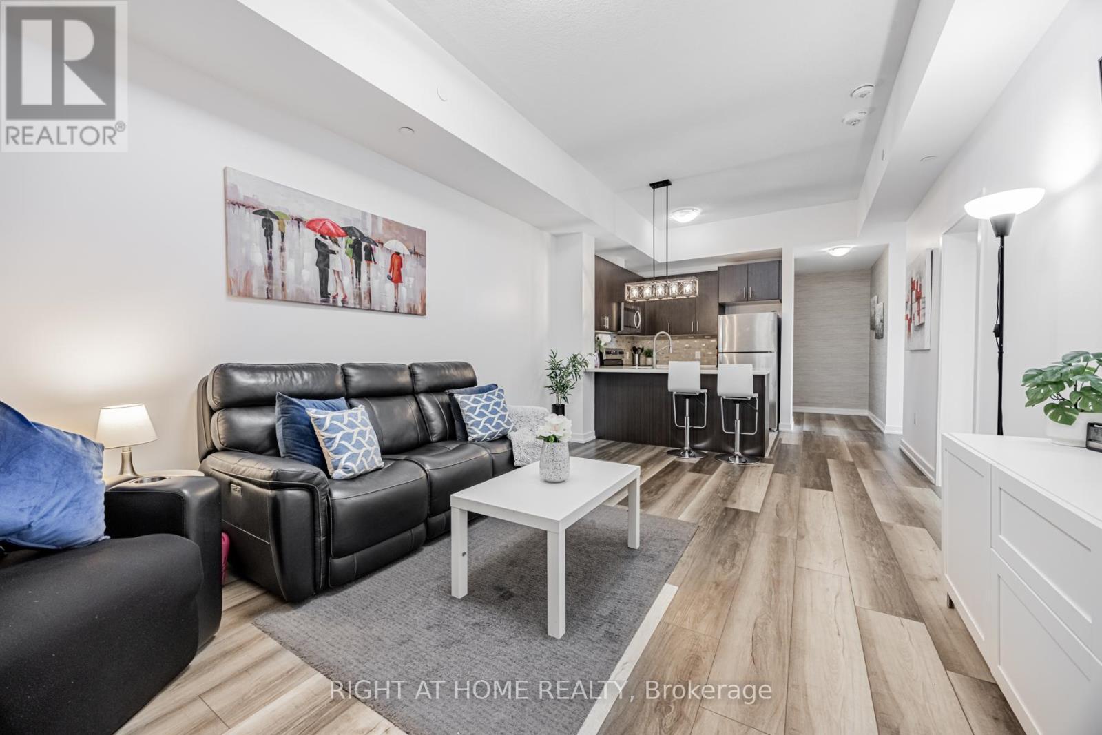 












105 - 450 DUNDAS STREET E

,
Hamilton (Waterdown),




Ontario
L8B1Z2

