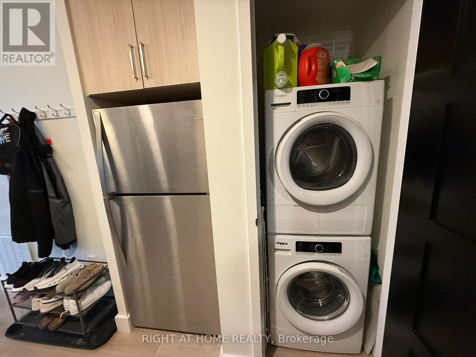 












925 - 145 COLUMBIA STREET W

,
Waterloo,




Ontario
N2L0K7

