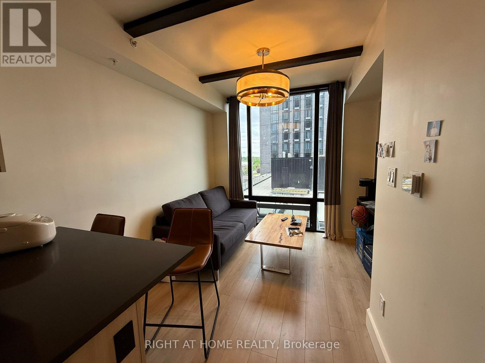 












925 - 145 COLUMBIA STREET W

,
Waterloo,




Ontario
N2L0K7

