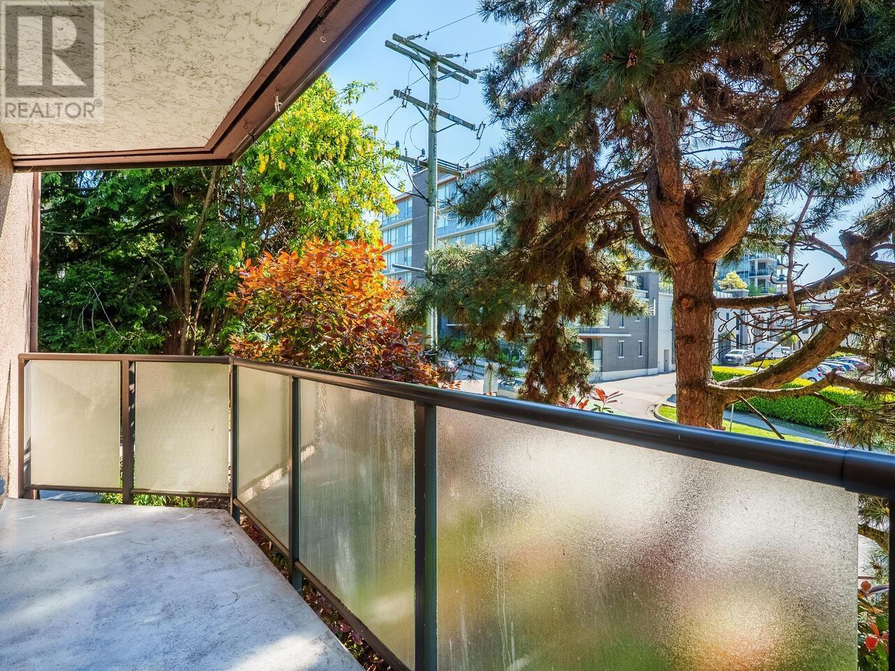 












222 210 W 2ND STREET

,
North Vancouver,




British Columbia
V7M1C6

