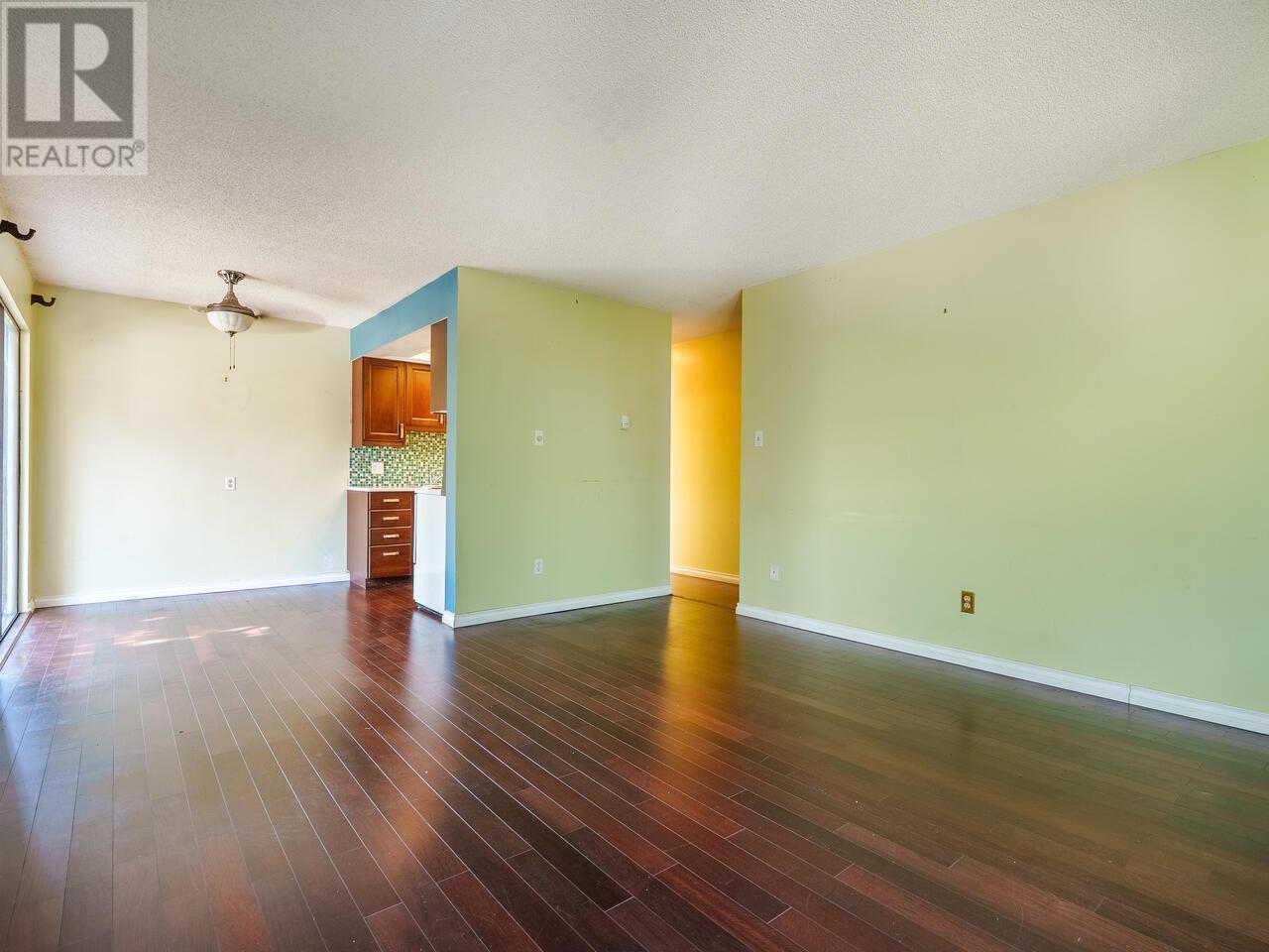 












222 210 W 2ND STREET

,
North Vancouver,




British Columbia
V7M1C6

