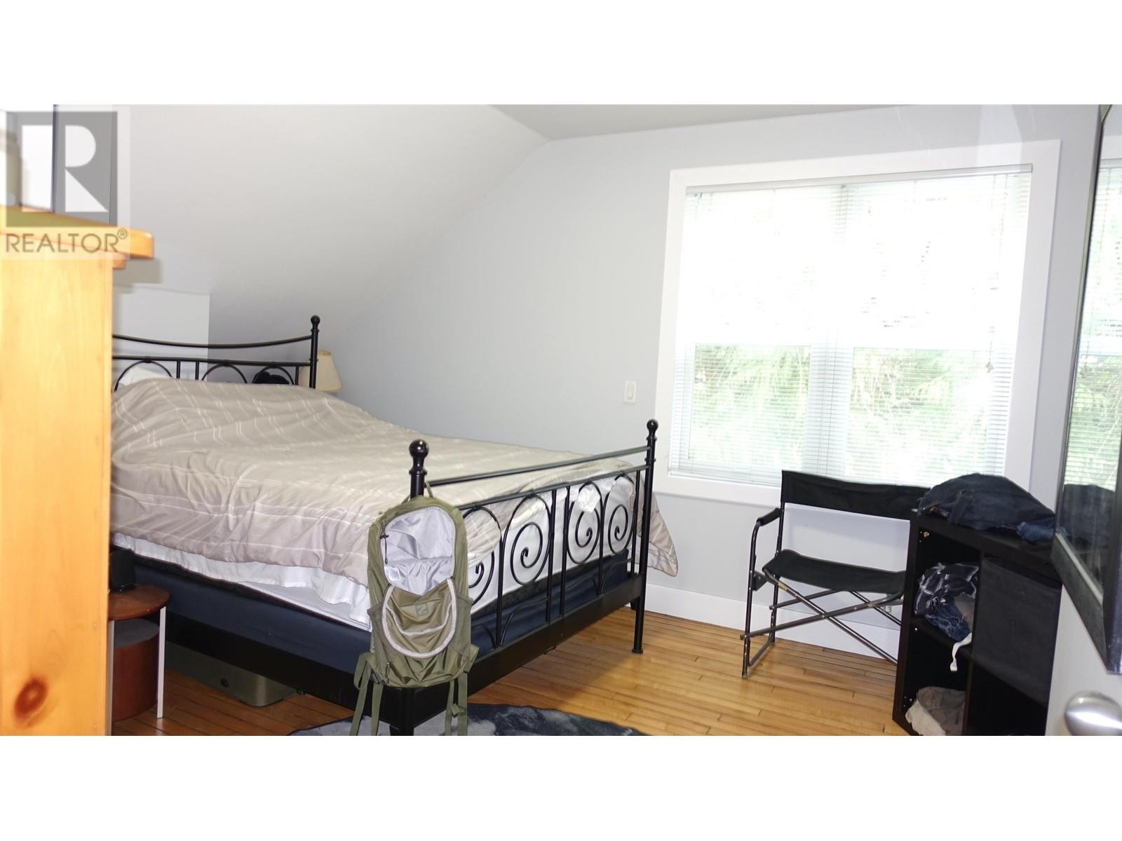 












2 12016 YORK STREET

,
Maple Ridge,




British Columbia
V2X3H3

