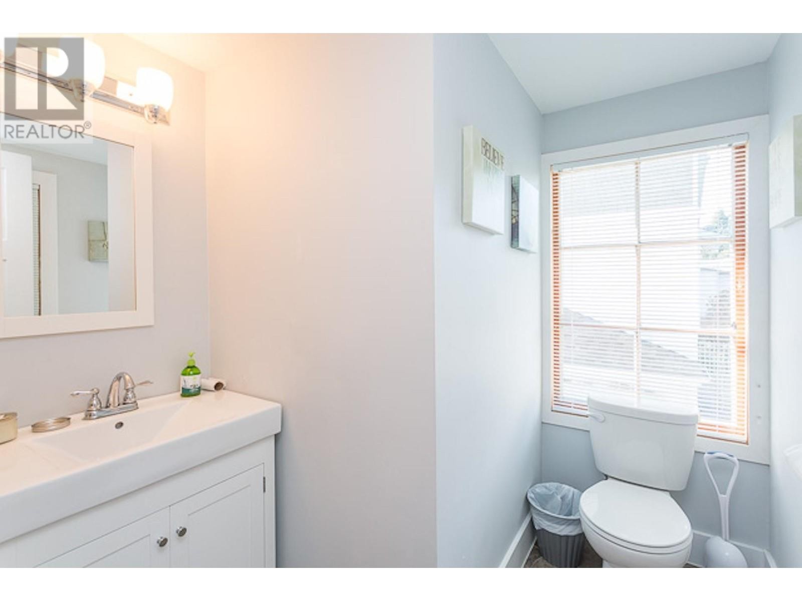 












2 12016 YORK STREET

,
Maple Ridge,




British Columbia
V2X3H3


