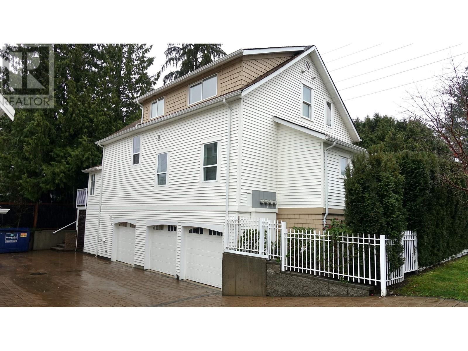 












2 12016 YORK STREET

,
Maple Ridge,




British Columbia
V2X3H3

