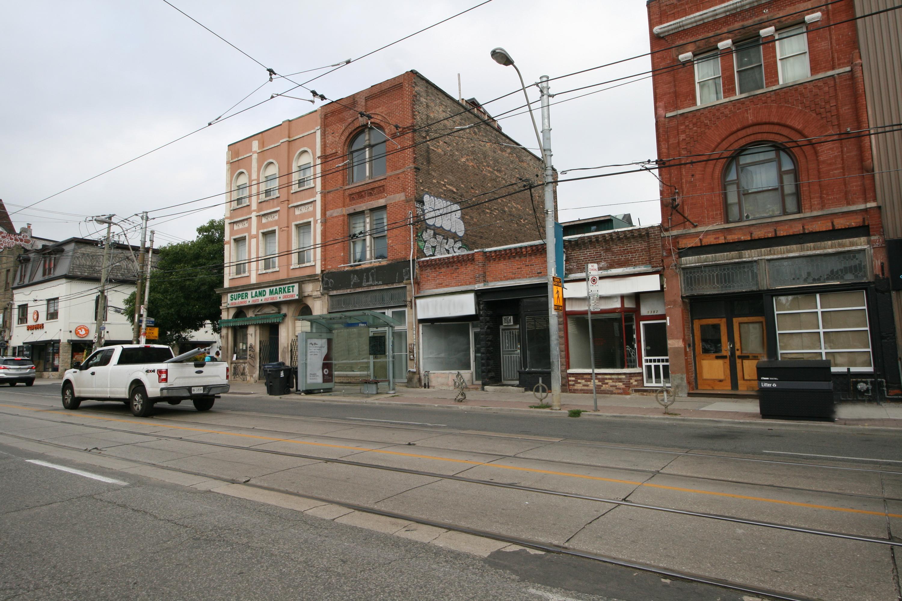 












1392, 1394 and 1396 Queen Street West

,
Toronto,




ON
M6K 1L7

