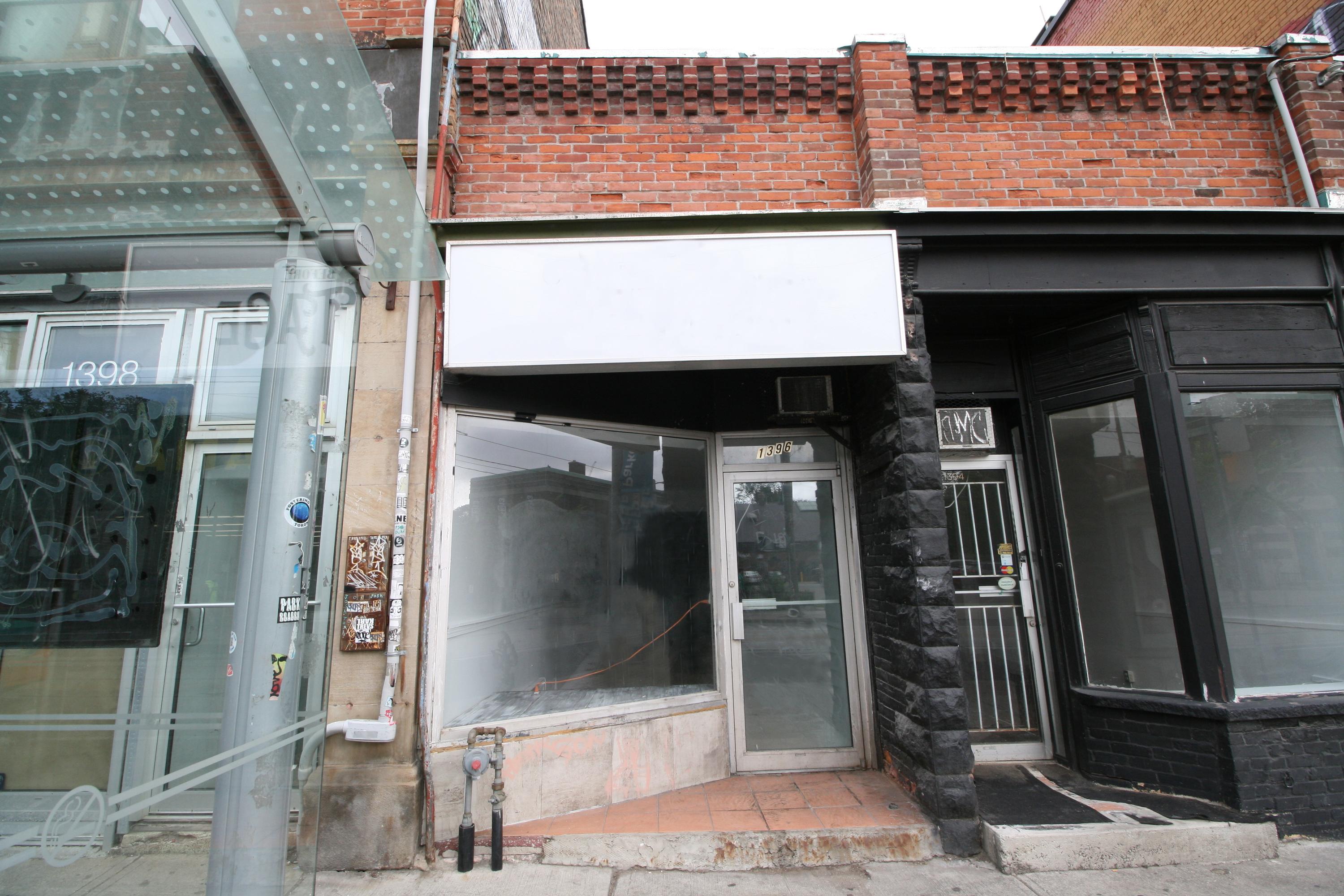 












1392, 1394 and 1396 Queen Street West

,
Toronto,




ON
M6K 1L7


