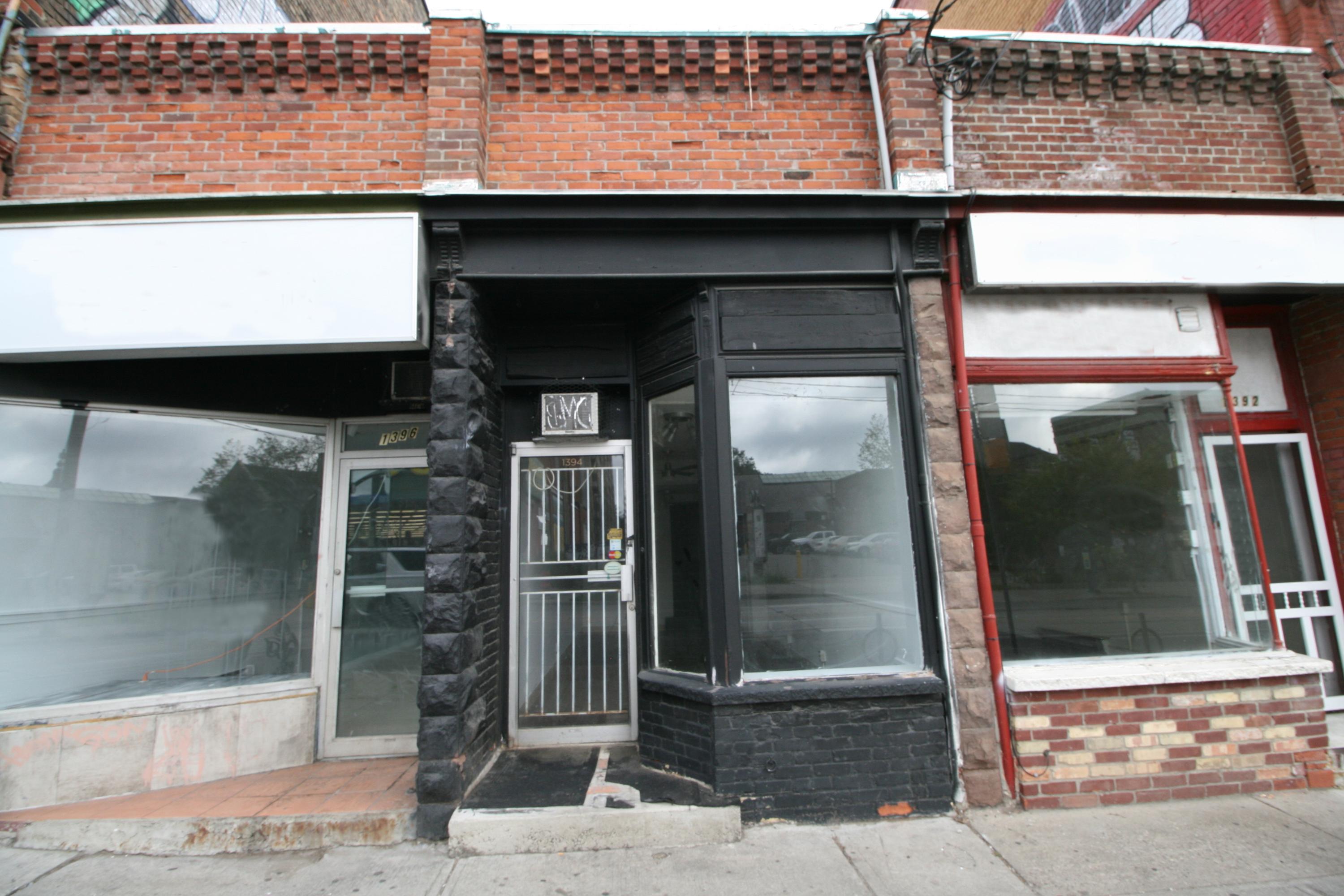 












1392, 1394 and 1396 Queen Street West

,
Toronto,




ON
M6K 1L7

