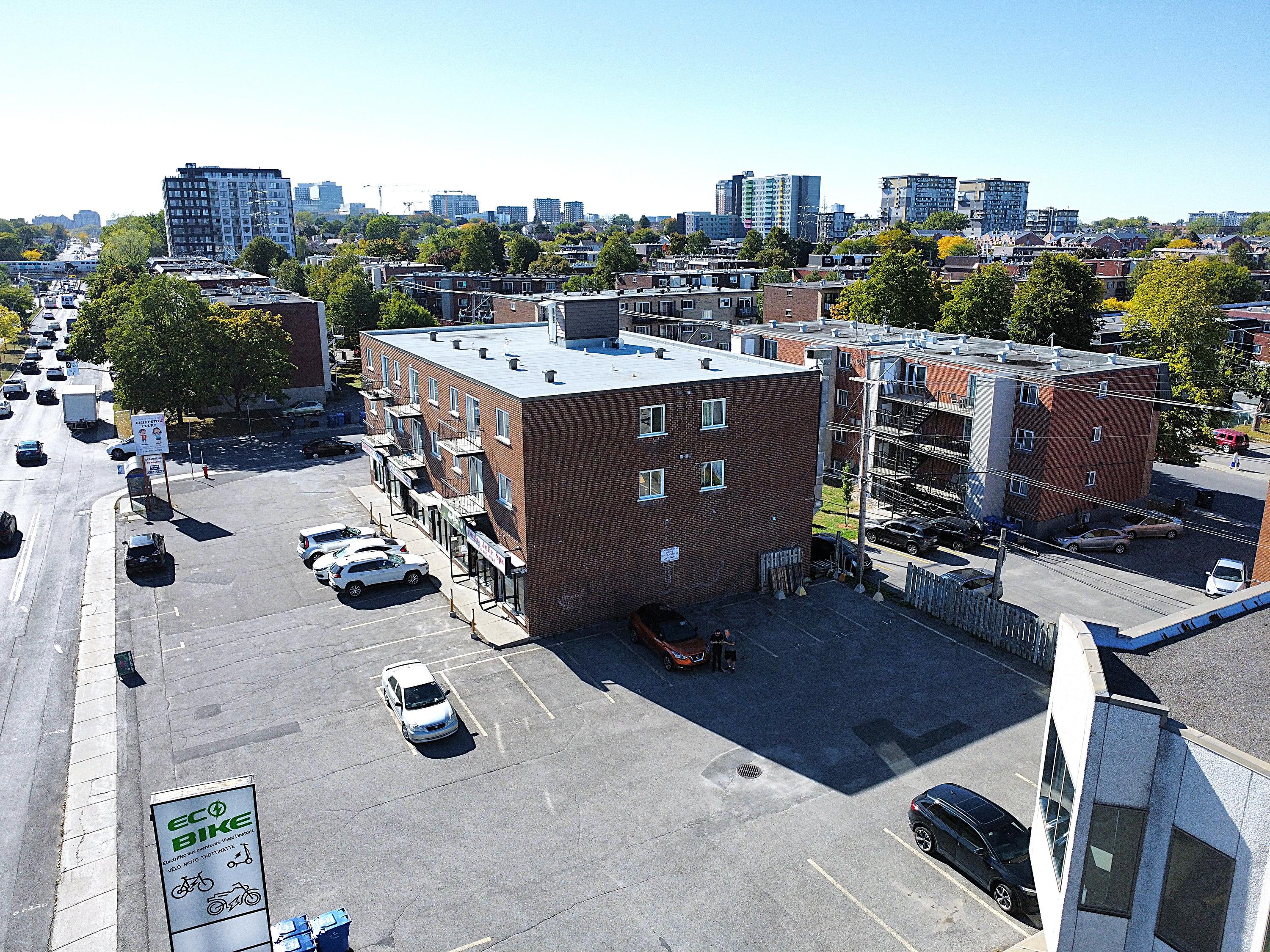 












525-533 boulevard Concorde Ouest

,
LAVAL,




QC
H7N 5L9

