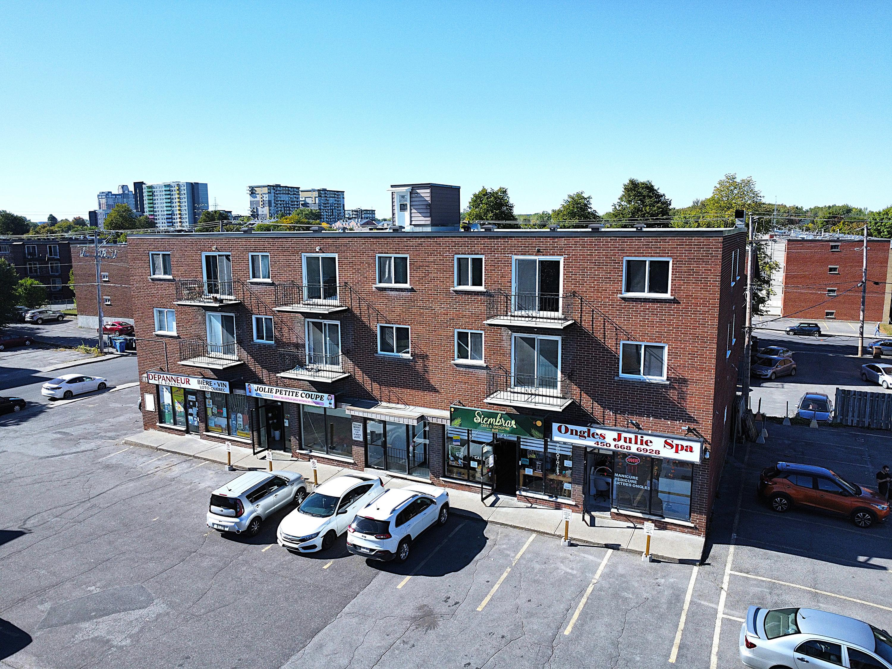 












525-533 boulevard Concorde Ouest

,
LAVAL,




QC
H7N 5L9

