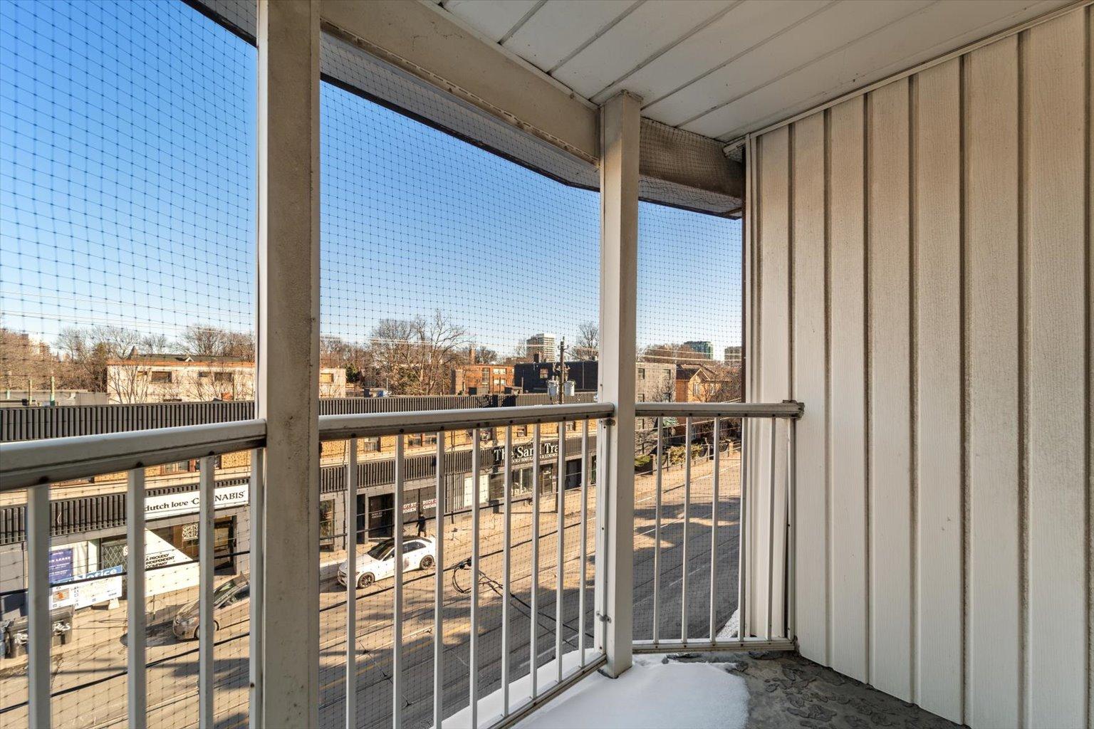 












1309 King Street West

,
Toronto ,




ON
M6K 1G9

